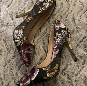 Neiman Marcus Stiletto Pumps Size 8.5